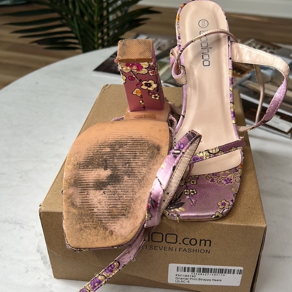 PRINT STRAPPY HEELS - Picture 6 of 6